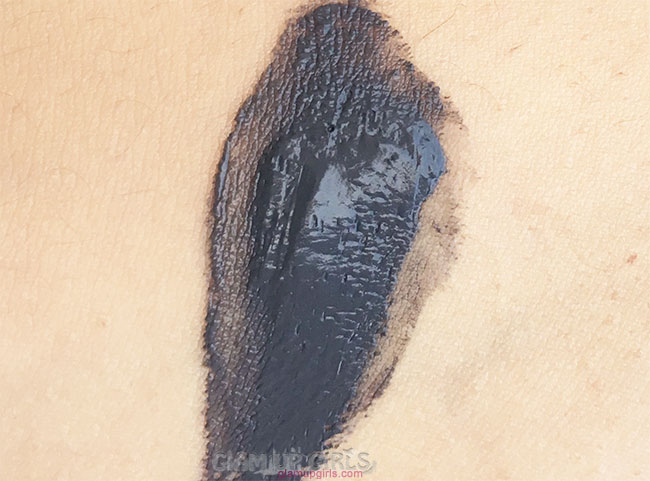 Freeman Detoxifying Charcoal and Black Sugar Mud Mask Texture