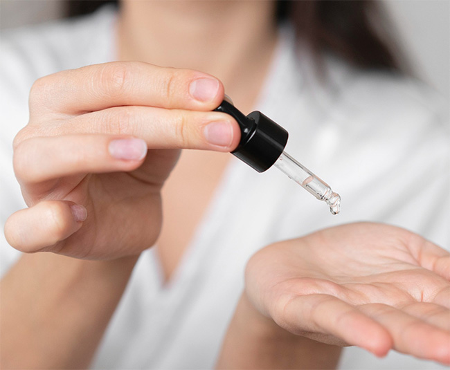 Why Face Oil Should Be Part of Skincare Routine?