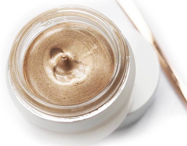 RMS Beauty Master Radiance Base - Review RMS Beauty Master Radiance Base - Review