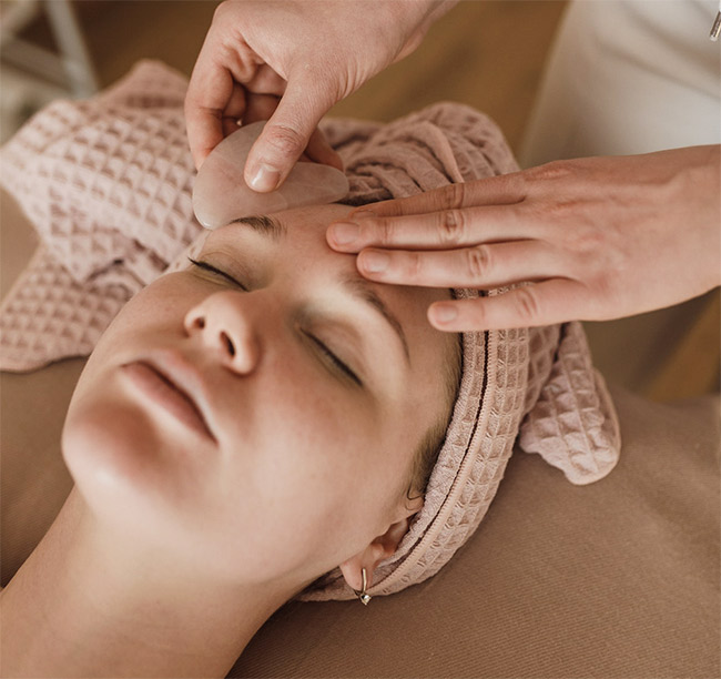 Detail Guide to Using Gua Sha for Healthy and Glowing Skin Detail Guide to Using Gua Sha for Healthy and Glowing Skin