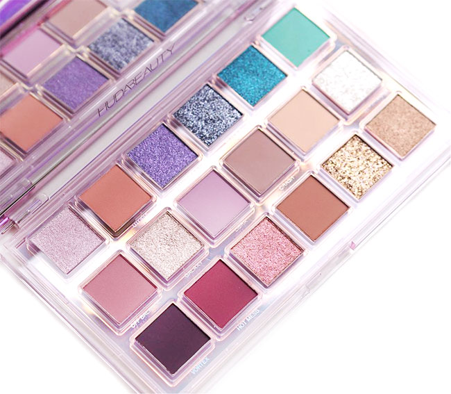 Huda Beauty Mercury Retrograde Eyeshadow Palette - Swatches Huda Beauty Mercury Retrograde Eyeshadow Palette - Swatches